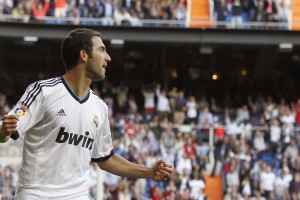 开云体育官方网站-布克的权杖，当太阳国王在雷霆之巅加冕