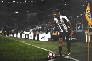 世界杯2026-2026世界杯H组焦点战，卡塔尔横扫罗马尼亚，孙兴慜主导比赛全场压制