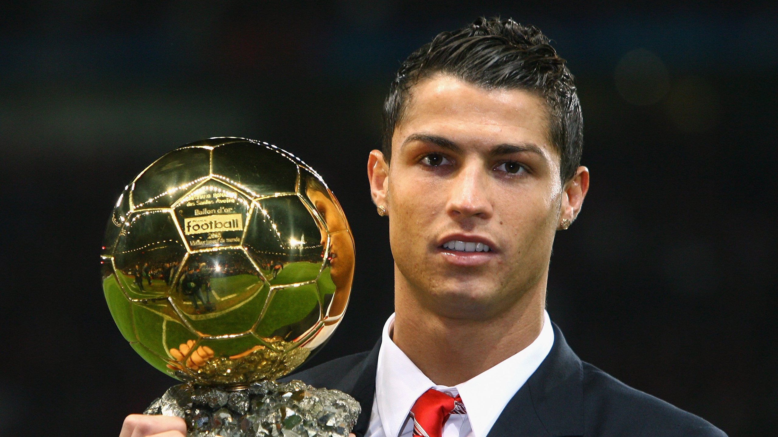 布伦森完美发挥撕裂太阳防线，国王力克强敌展露冠军相